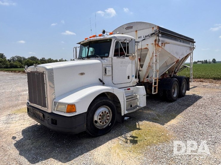 1996-peterbilt-377-image-1