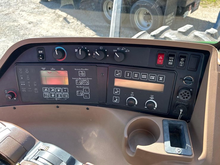 2005-john-deere-8220-image-17