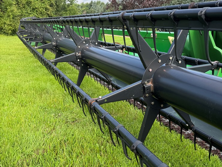 2011-john-deere-635f-image-4