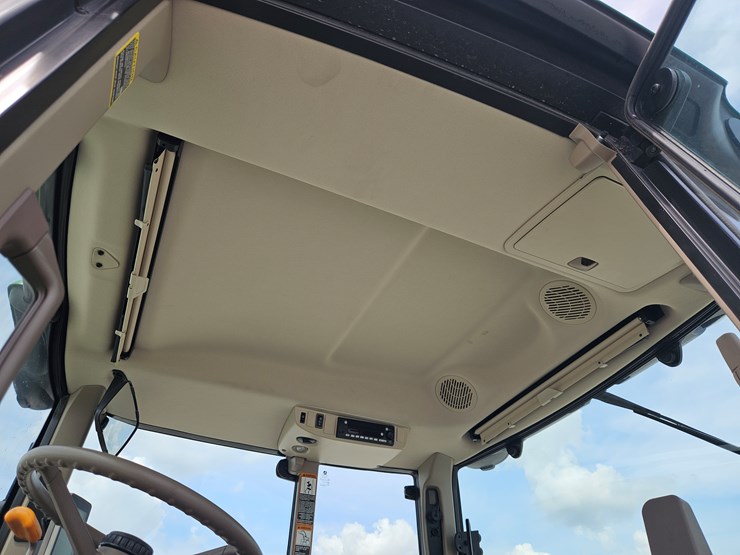 2022-john-deere-6140m-image-8