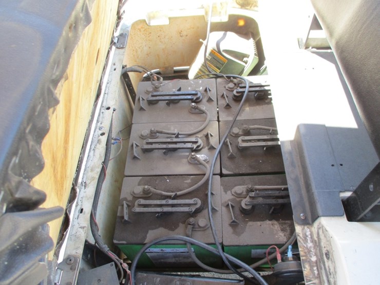 ez-go-golf-shuttle-cart,-image-5