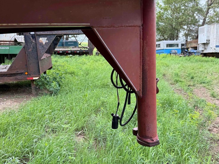 6ft-x-16ft-gooseneck-livestock-trailer-image-16