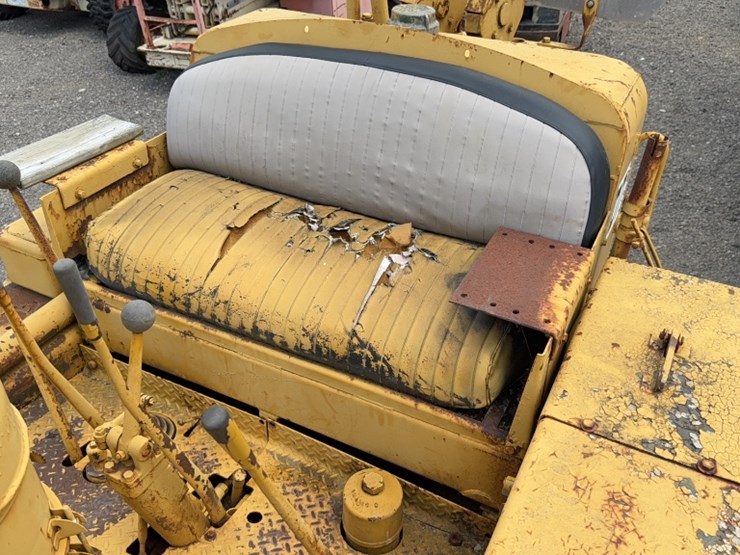 caterpillar-d7-image-14