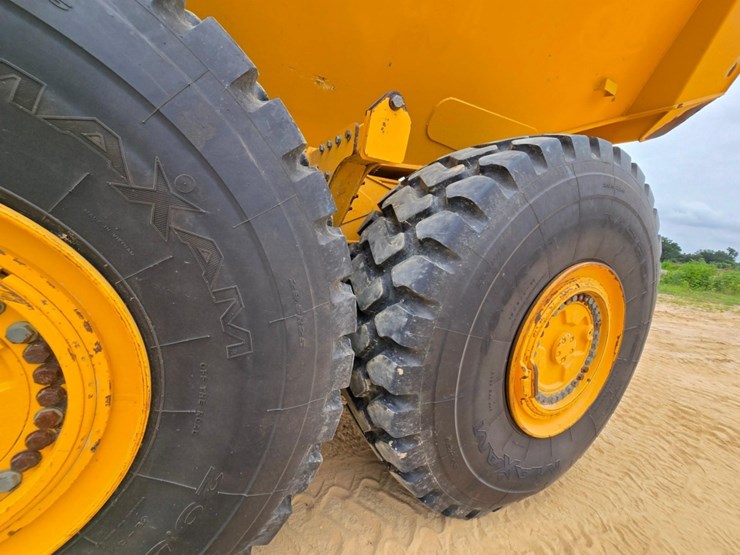 2018-deere-460e-image-60