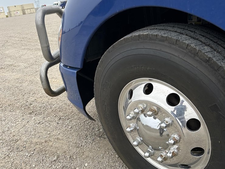 2018-kenworth-t680-image-11
