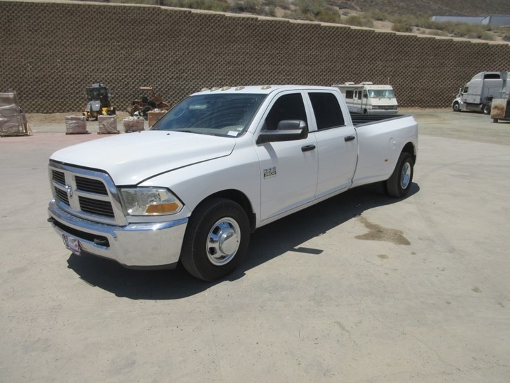 2011-dodge-ram-3500hd-image-1