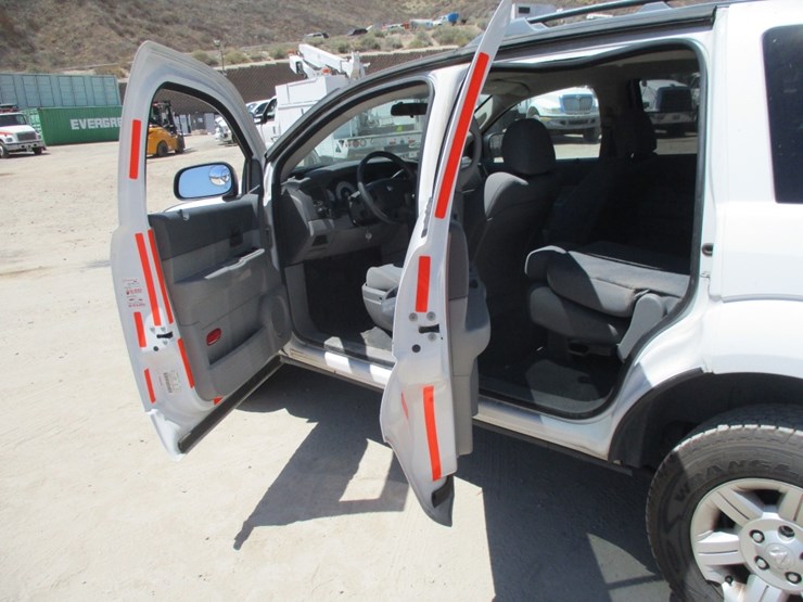 2008-dodge-durango-image-12