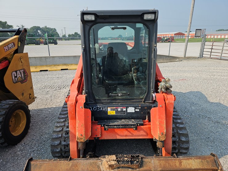 2023-kubota-svl97-2-image-4