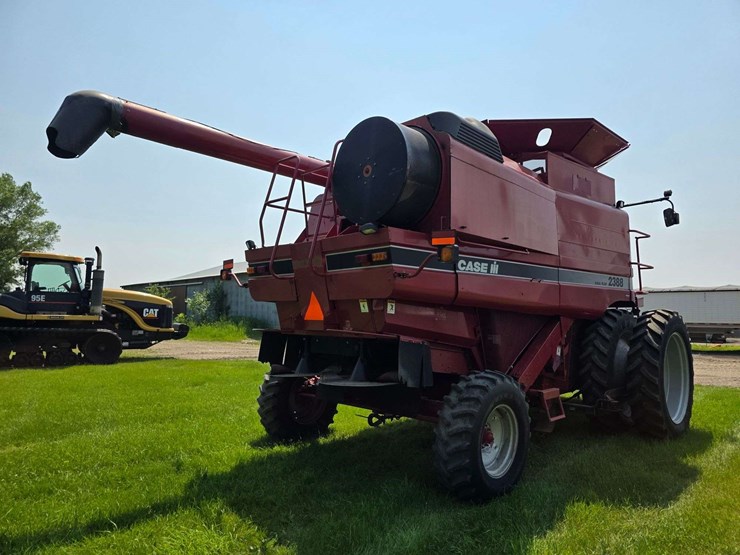 2002-case-ih-2388-image-13