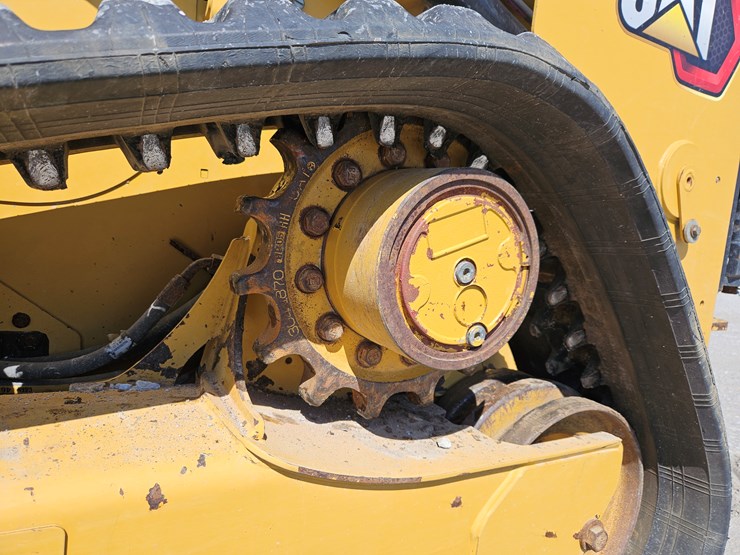 2019-caterpillar-259d3-image-15
