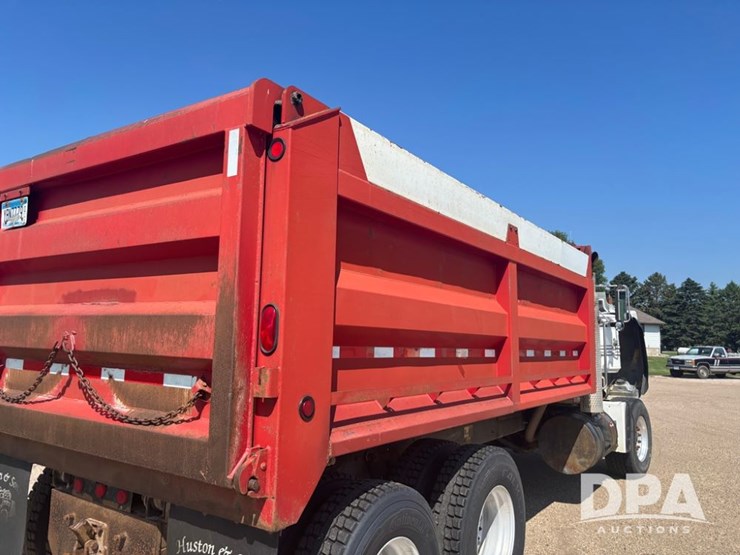 1995-mack-rd690s-image-48