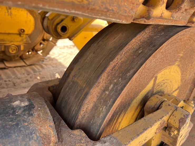 2004-caterpillar-963c-image-17