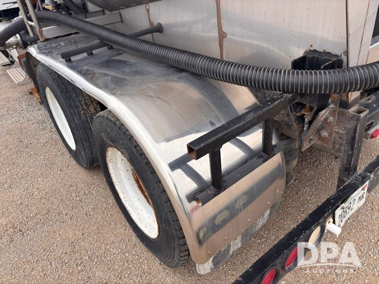 2006-freightliner-columbia-truck-(gp11008,-unit-414)-image-18