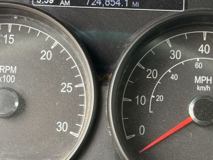 2018-peterbilt-579-image-19