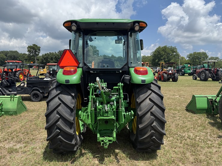 2020-john-deere-6105e-image-7
