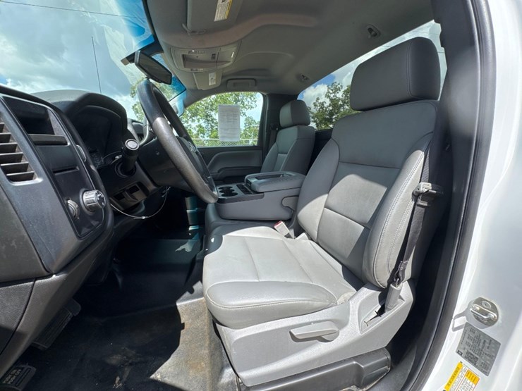 2018-chevrolet-silverado-image-20