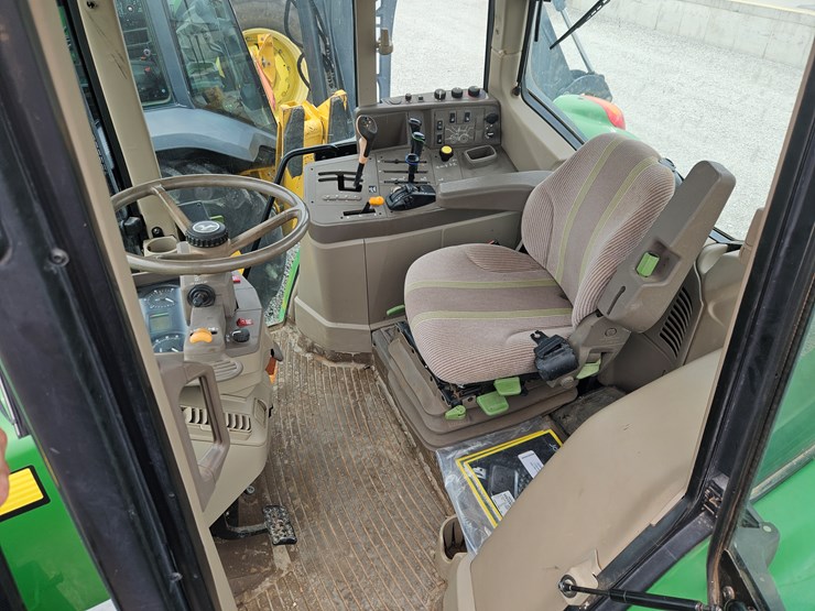 2010-john-deere-7130-image-9