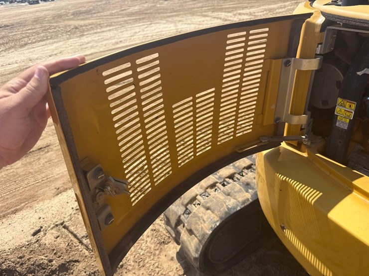 caterpillar-305e2-cr-image-19