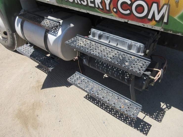 2014-international-durastar-4300-image-17