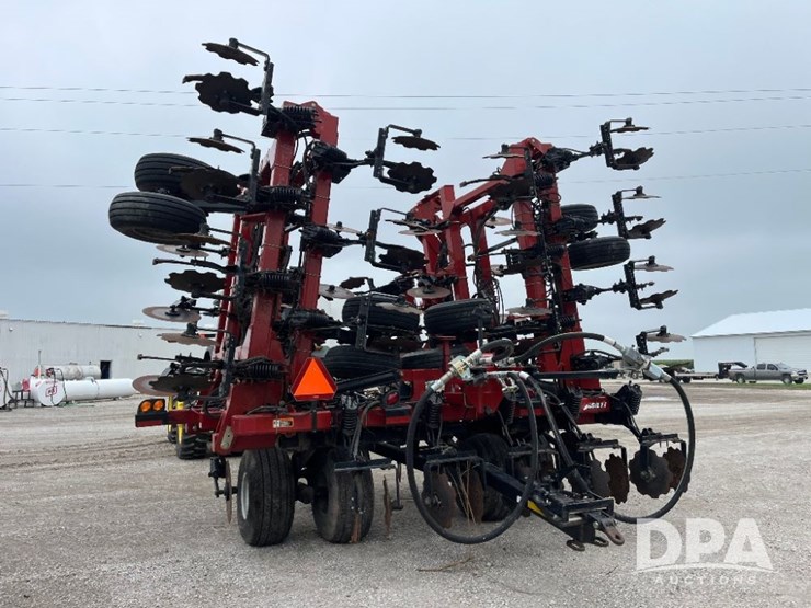 2016-caseih-940-nh3-tool-bar-(jn2532,-unit-561)-image-10