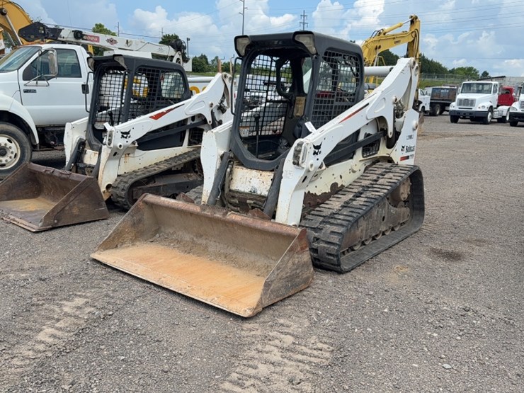 2011-bobcat-t750-image-1