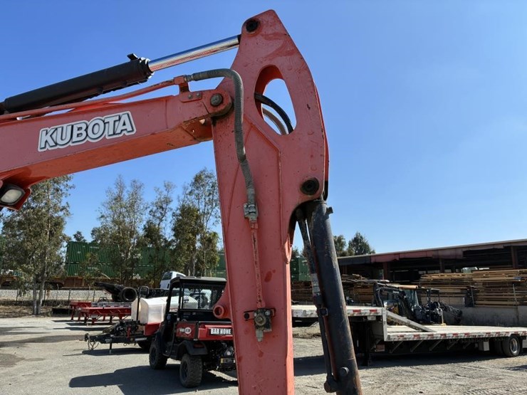 2014-kubota-kx057-4-image-8