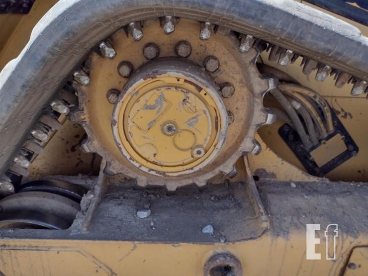 2020-caterpillar-299d3-xe-image-21