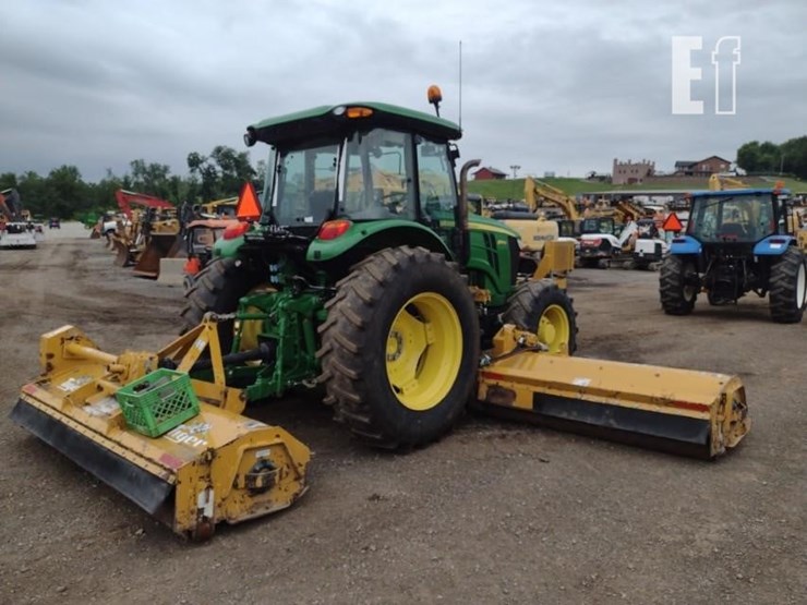 2015-john-deere-6105d-image-47