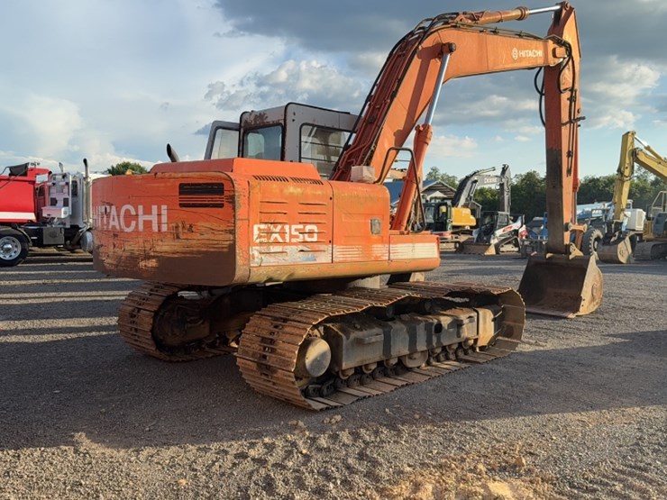 hitachi-ex150-image-10
