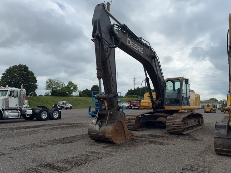 deere-350d-lc-image-1