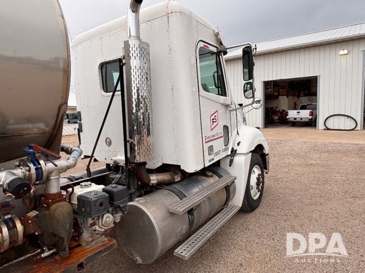 2006-freightliner-columbia-truck-(gp11007,-unit-345)-image-8