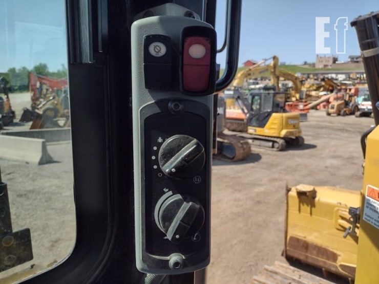 2018-caterpillar-d6t-lgp-image-9