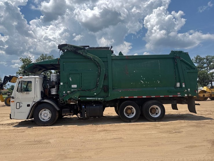 2013-mack-leu613-image-1