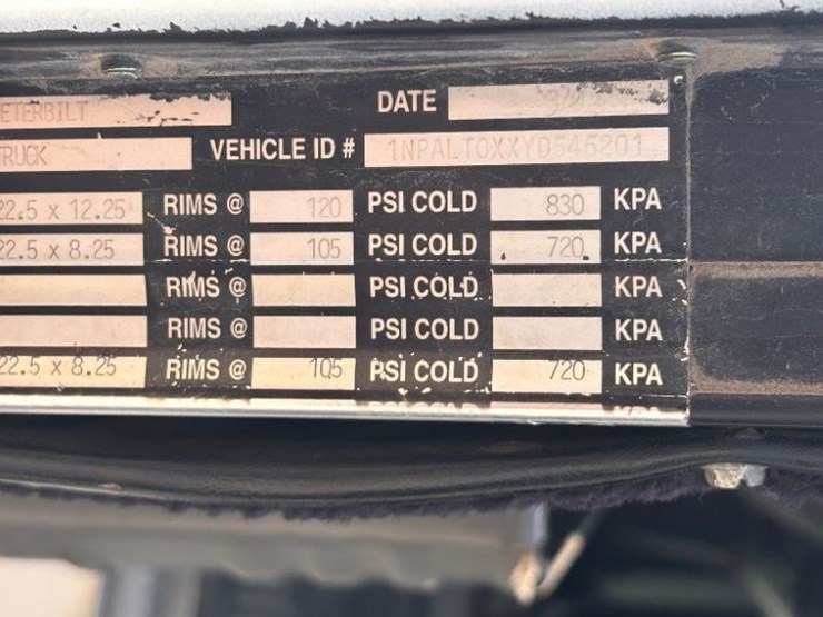 2000-peterbilt-357-image-98