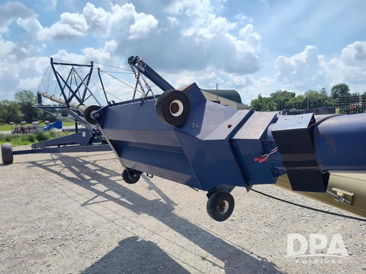 2016-harvest-international-h13114xt-auger-(lld1271)-image-4