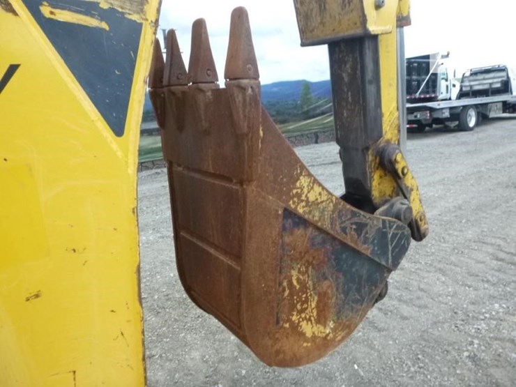 2004-komatsu-wb150aws-image-29