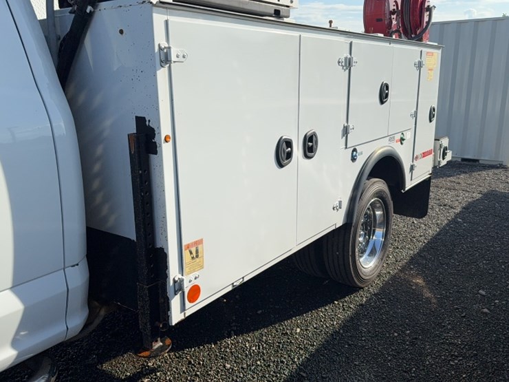 2017-ford-f550-image-14