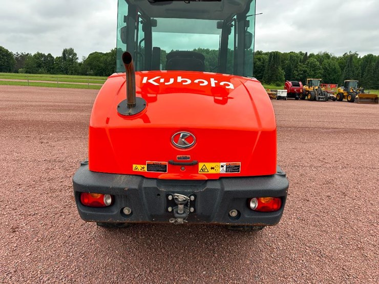 2021-kubota-r640-image-20