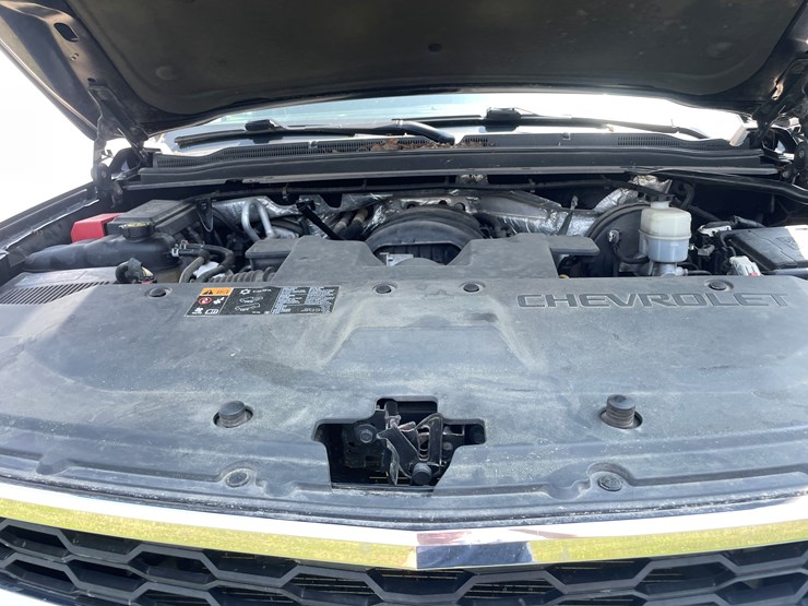 2015-chevrolet-suburban-image-63