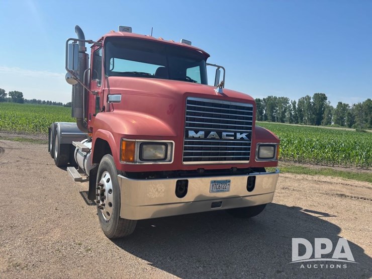 2006-mack-chn613-image-23