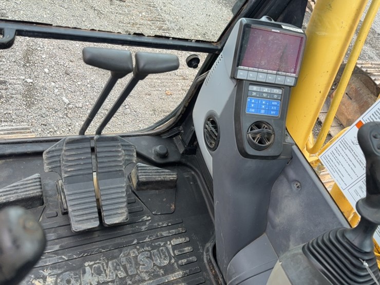 2013-komatsu-pc160-lc-image-18