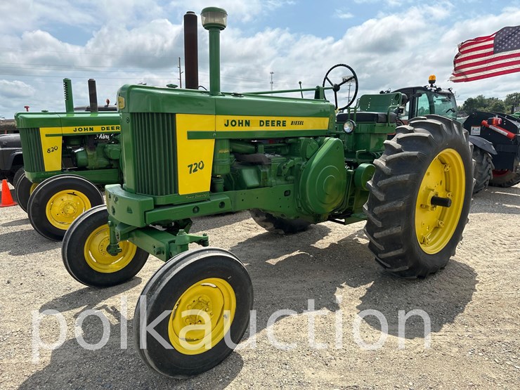 john-deere-720-image-3