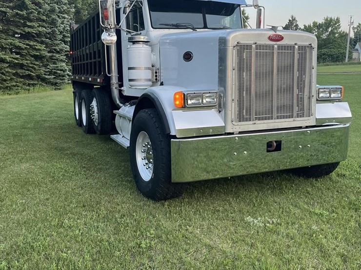1995-peterbilt-379-image-2