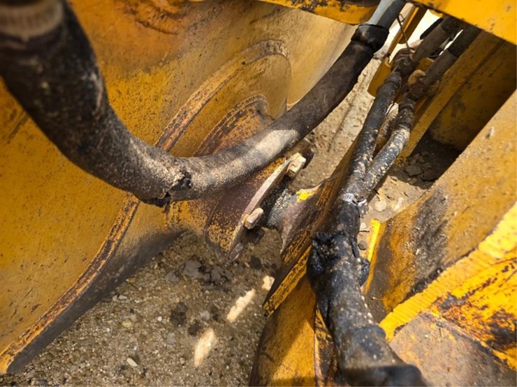 deere-750j-lgp-image-24