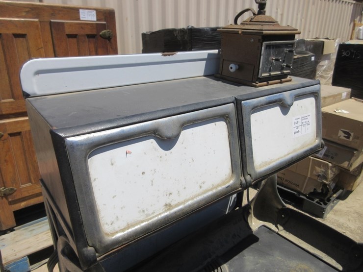 lot-of-country-charm-electric-4-burner-stove,-image-6