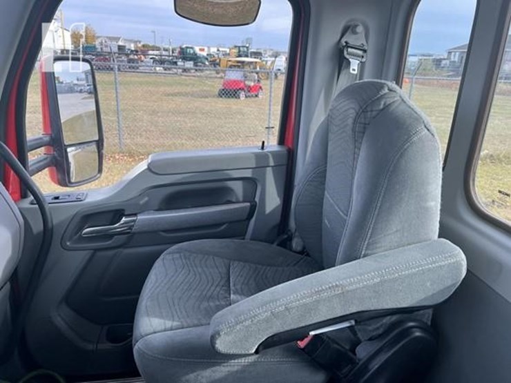 2016-kenworth-t880-image-49