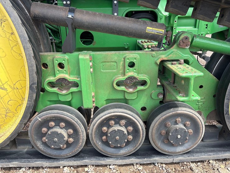 2014-john-deere-8335rt-image-14