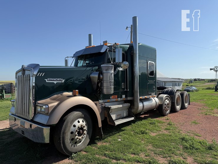 2005-kenworth-w900-image-1