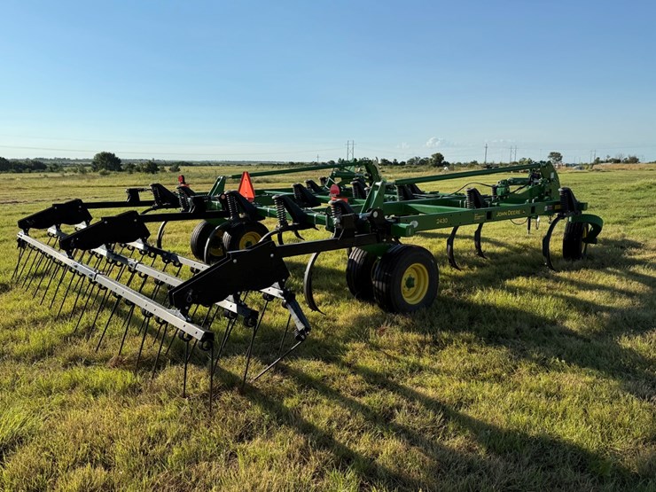 john-deere-2430-image-11