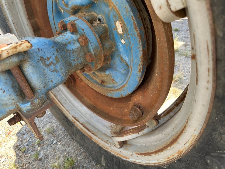 ford-3000-image-11